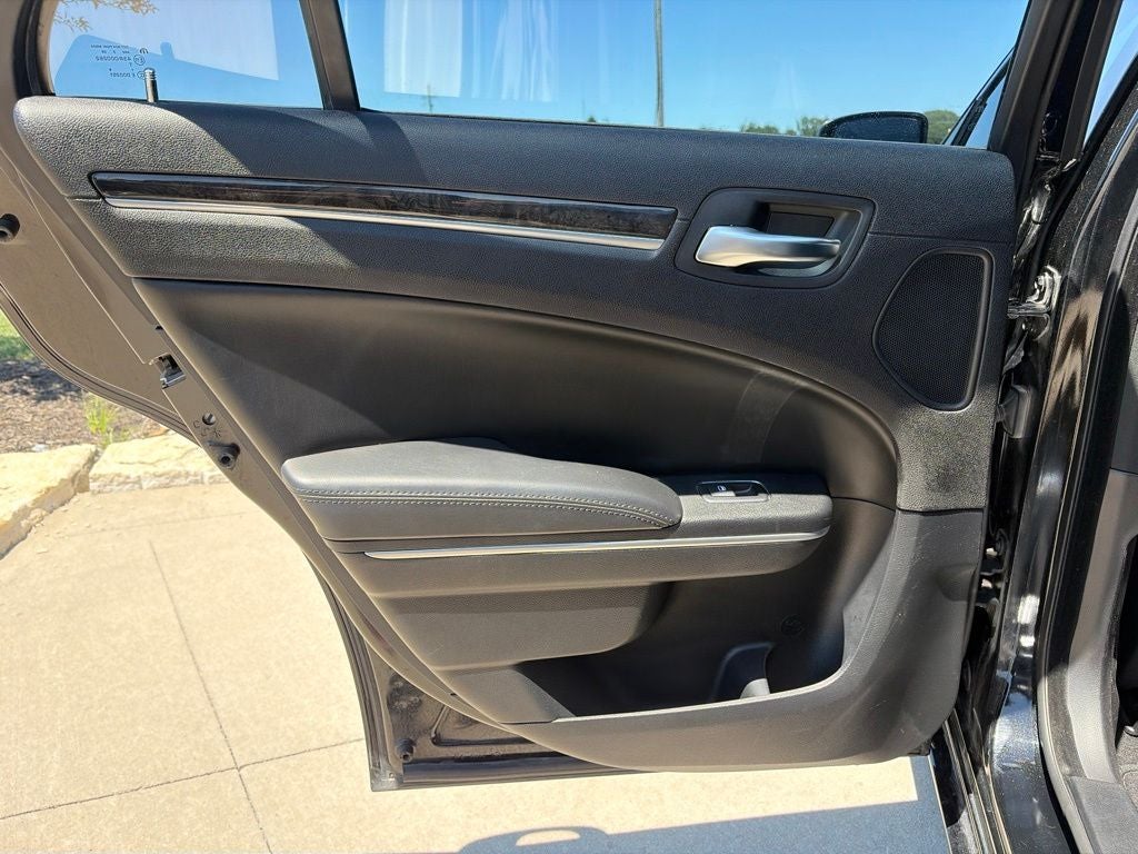 2014 Chrysler 300 C