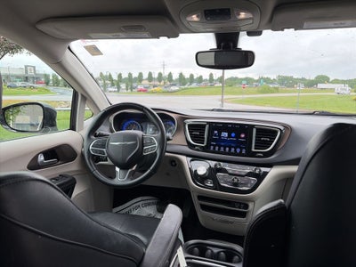 2017 Chrysler Pacifica Touring L