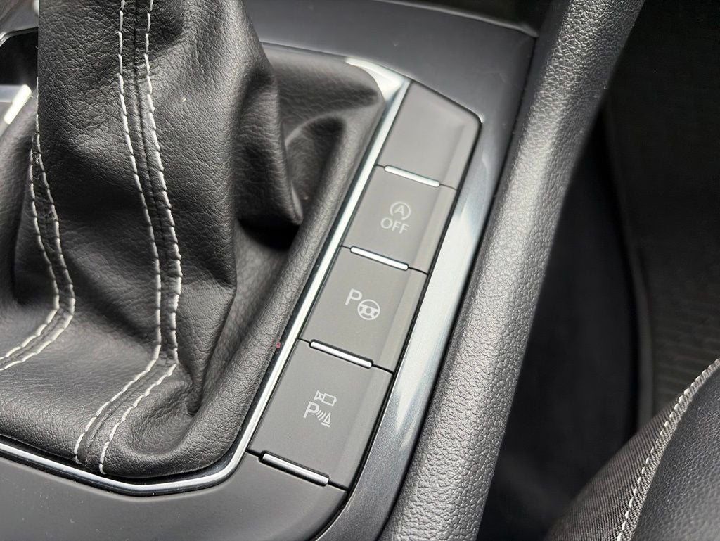 2022 Volkswagen Tiguan 2.0T SEL R-Line