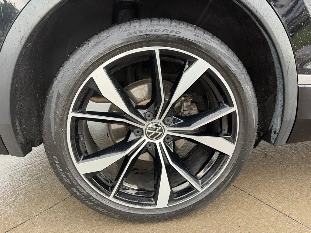 2022 Volkswagen Tiguan 2.0T SEL R-Line