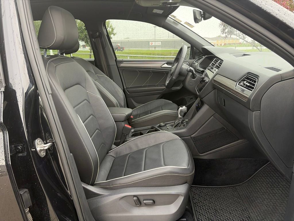 2022 Volkswagen Tiguan 2.0T SEL R-Line