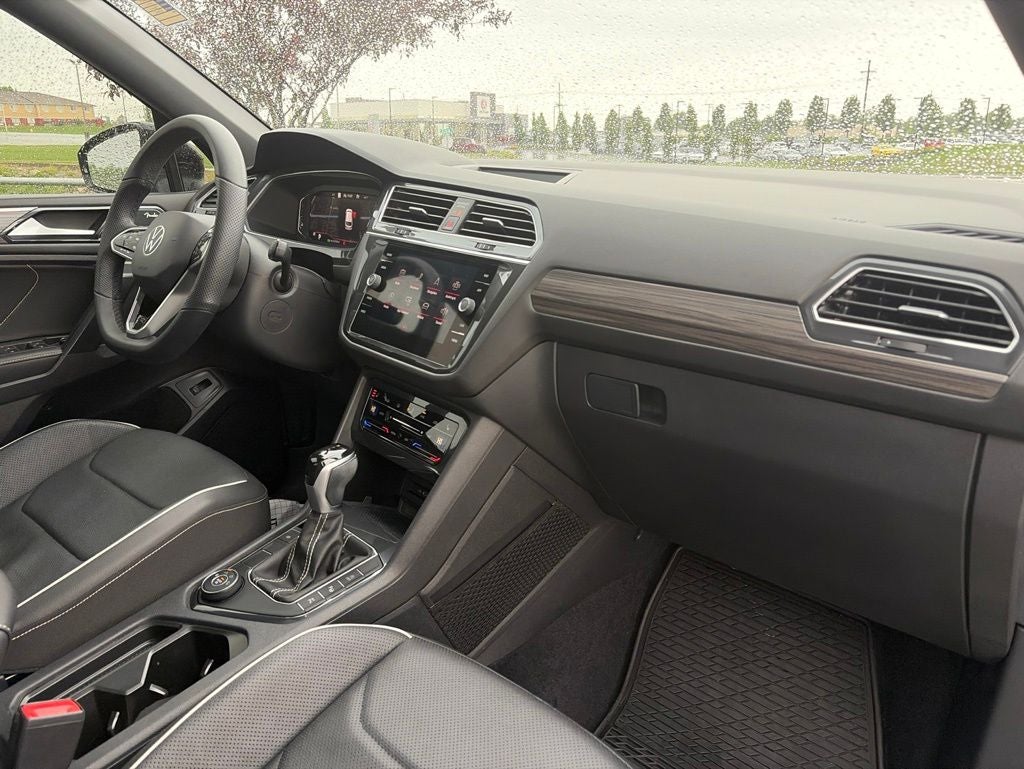 2022 Volkswagen Tiguan 2.0T SEL R-Line
