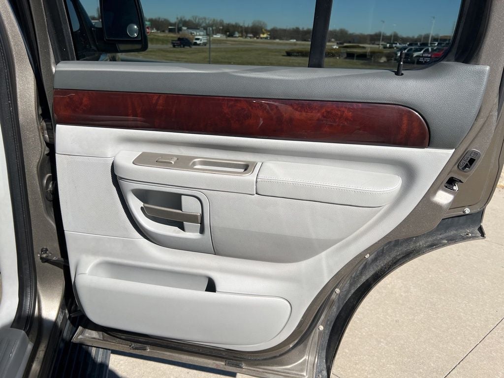 2004 Lincoln Aviator Base Luxury