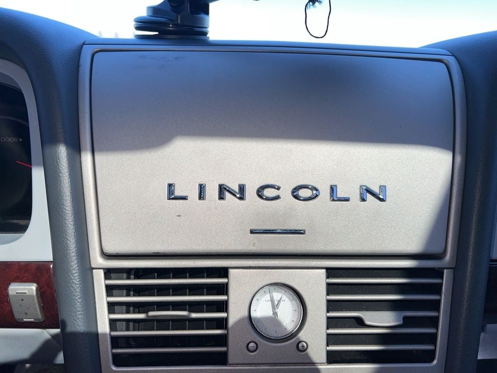 2004 Lincoln Aviator Base Luxury