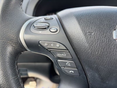 2015 Nissan Pathfinder SV