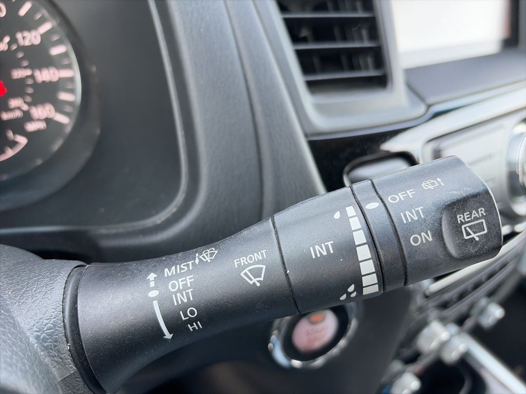 2015 Nissan Pathfinder SV