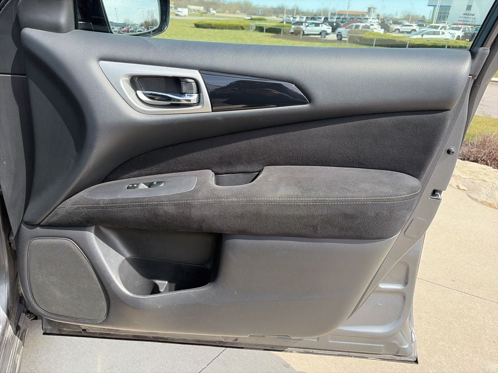 2015 Nissan Pathfinder SV