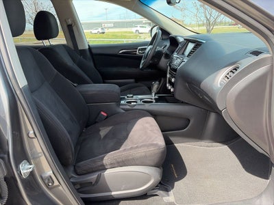 2015 Nissan Pathfinder SV