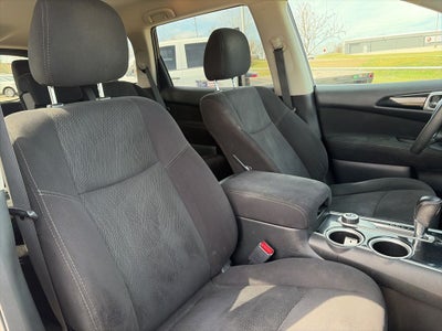 2015 Nissan Pathfinder SV