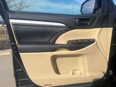 2014 Toyota Highlander LE Plus V6