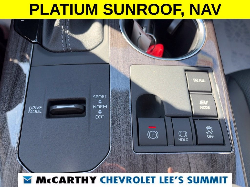 2026 Toyota Highlander Hybrid Platinum