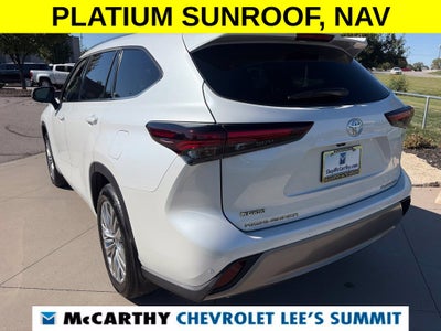 2026 Toyota Highlander Hybrid Platinum