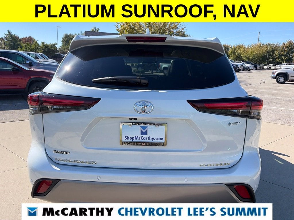 2026 Toyota Highlander Hybrid Platinum
