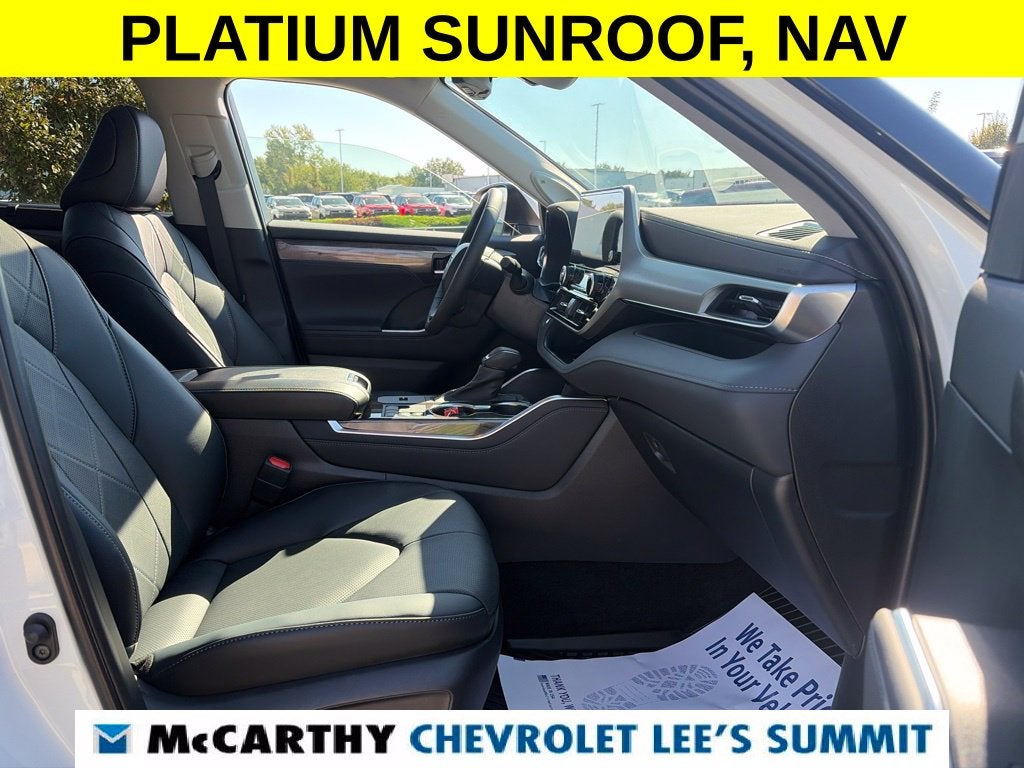 2026 Toyota Highlander Hybrid Platinum