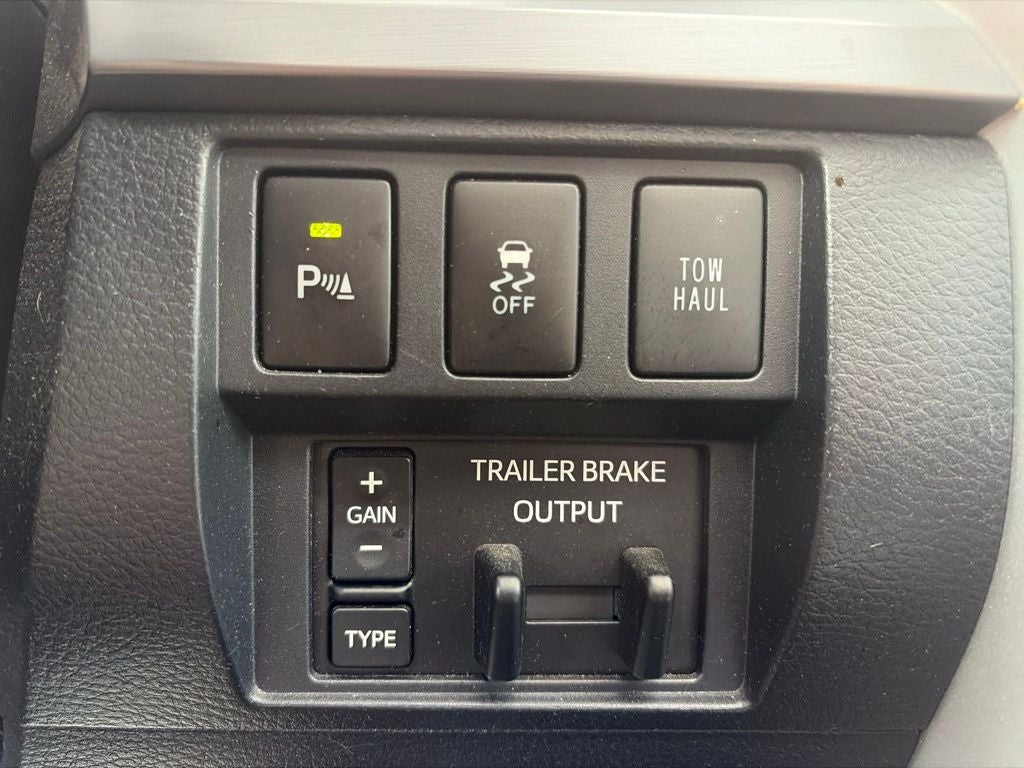 2017 Toyota Tundra Platinum 5.7L V8