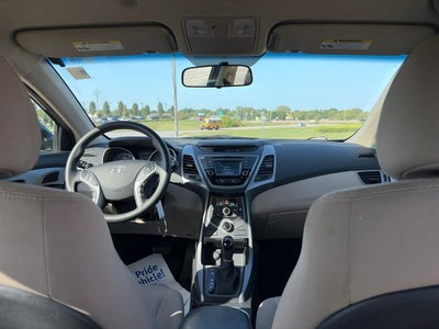 2015 Hyundai ELANTRA SE