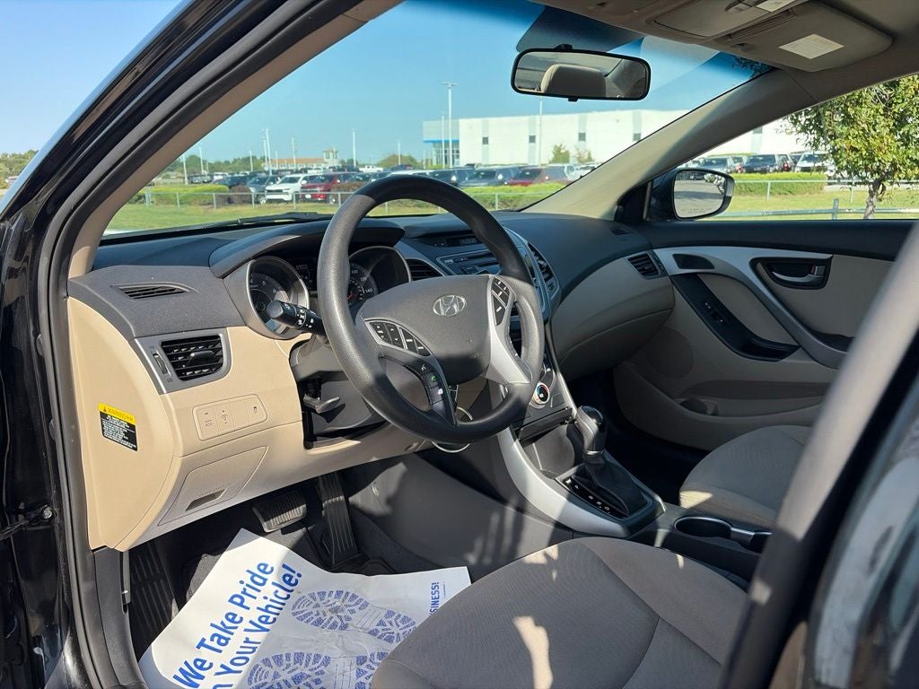 2015 Hyundai ELANTRA SE