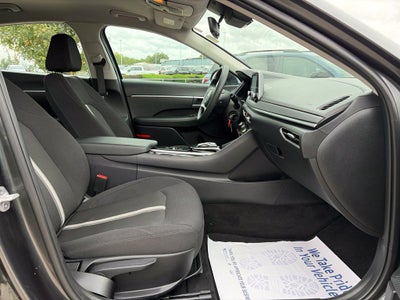 2023 Hyundai SONATA SE