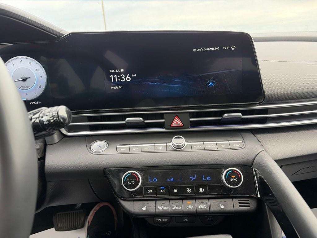 2024 Hyundai ELANTRA SEL