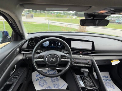 2024 Hyundai ELANTRA SEL