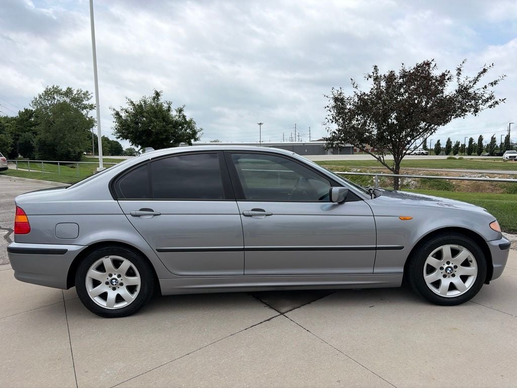 2004 BMW 3 Series 325i