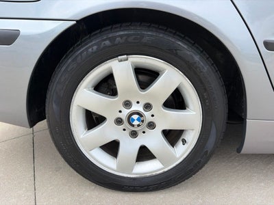 2004 BMW 3 Series 325i