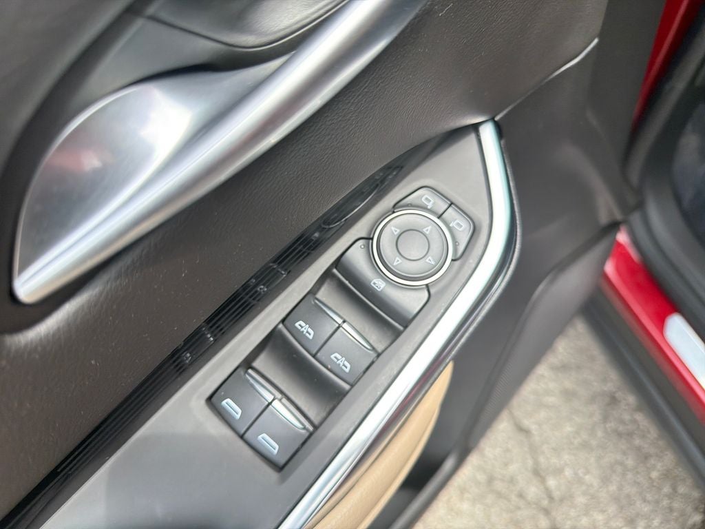 2024 Cadillac XT4 Luxury