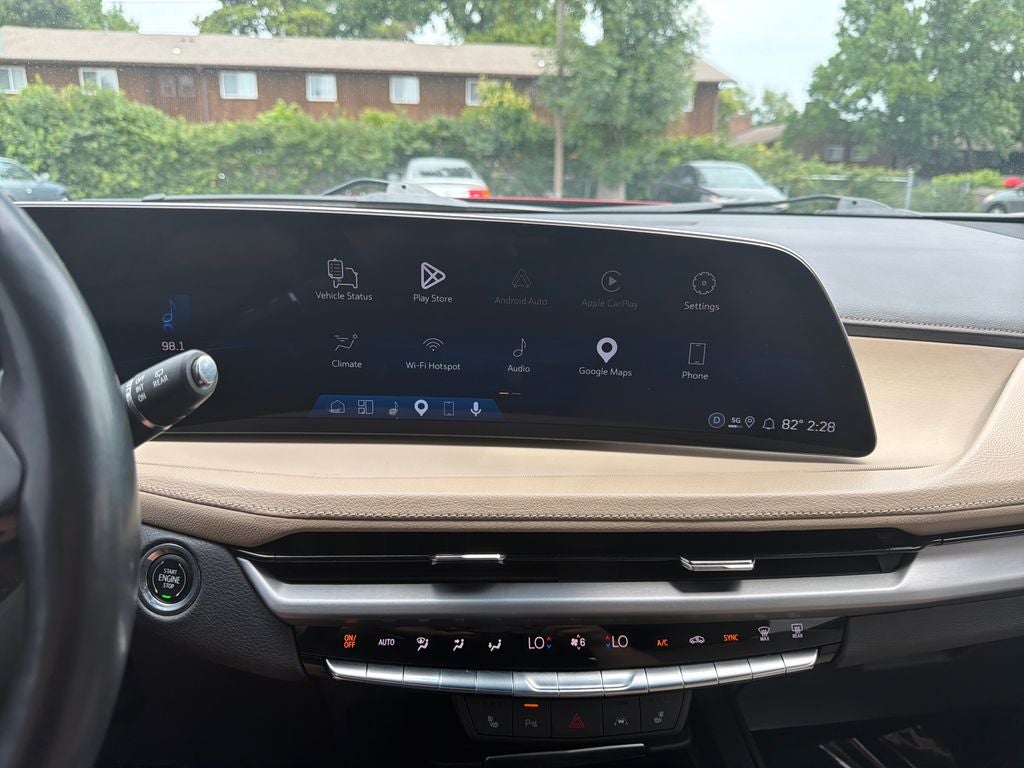 2024 Cadillac XT4 Luxury