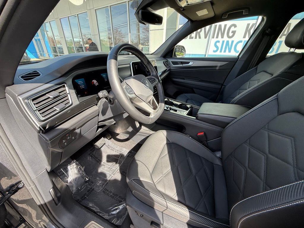 2025 Volkswagen Atlas Cross Sport 2.0T SE w/Technology