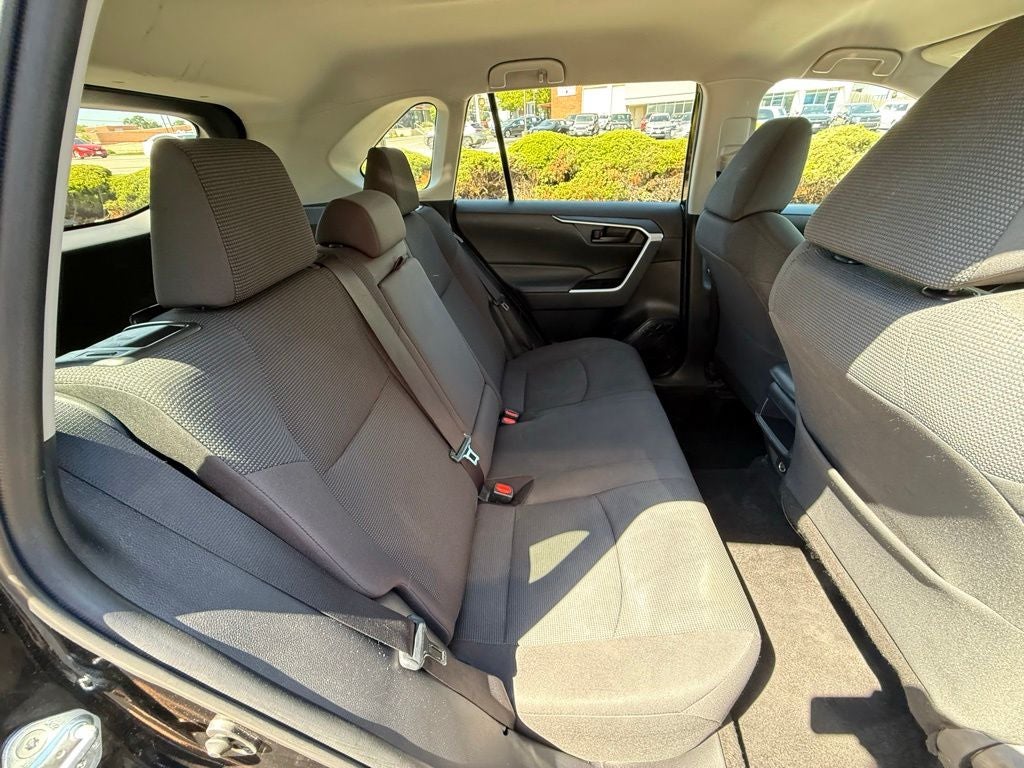 2020 Toyota RAV4 LE AWD