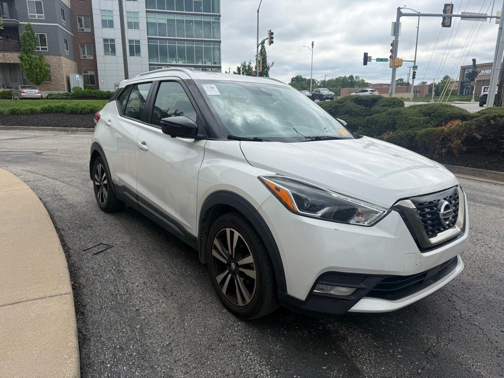2020 Nissan Kicks SR