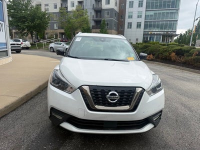 2020 Nissan Kicks SR