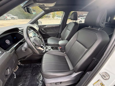 2022 Volkswagen Tiguan 2.0T SE R-Line Black