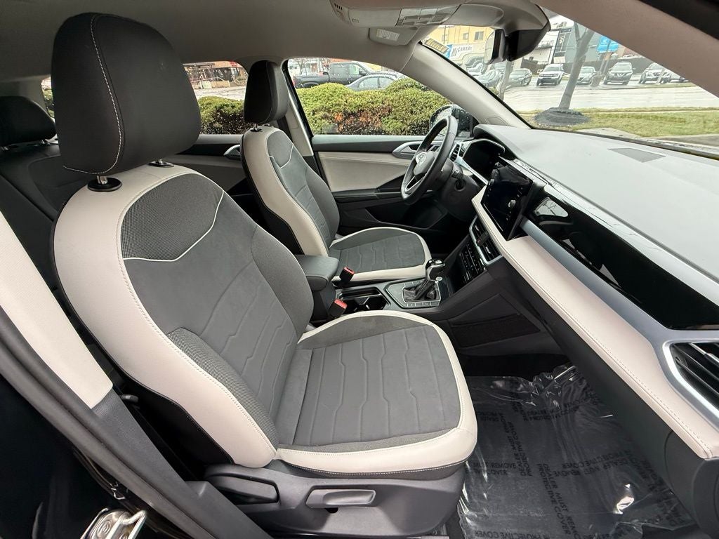 2025 Volkswagen Taos 1.5T SE