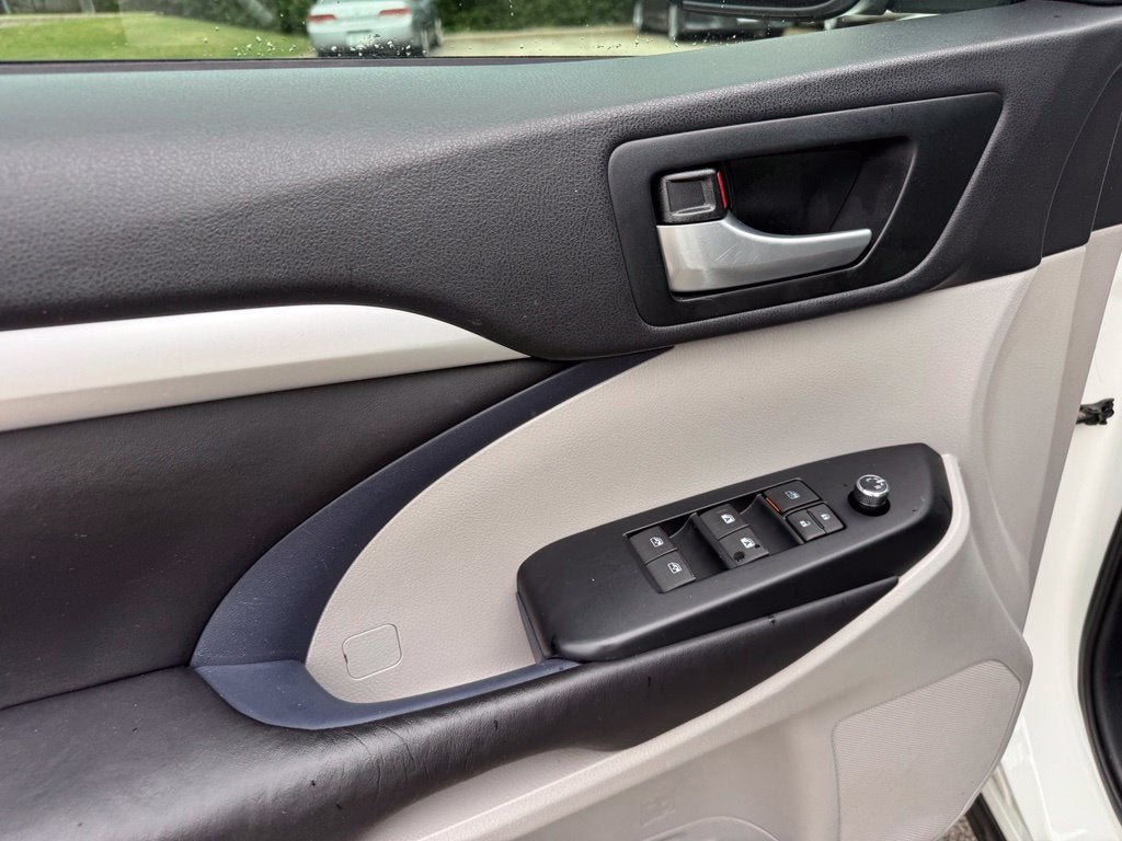 2016 Toyota Highlander XLE V6