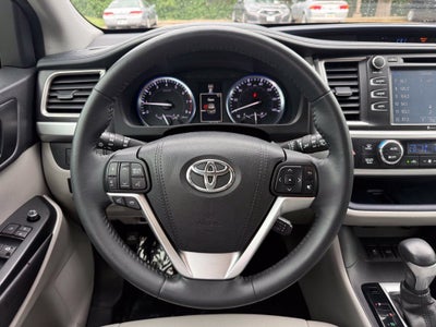 2016 Toyota Highlander XLE V6