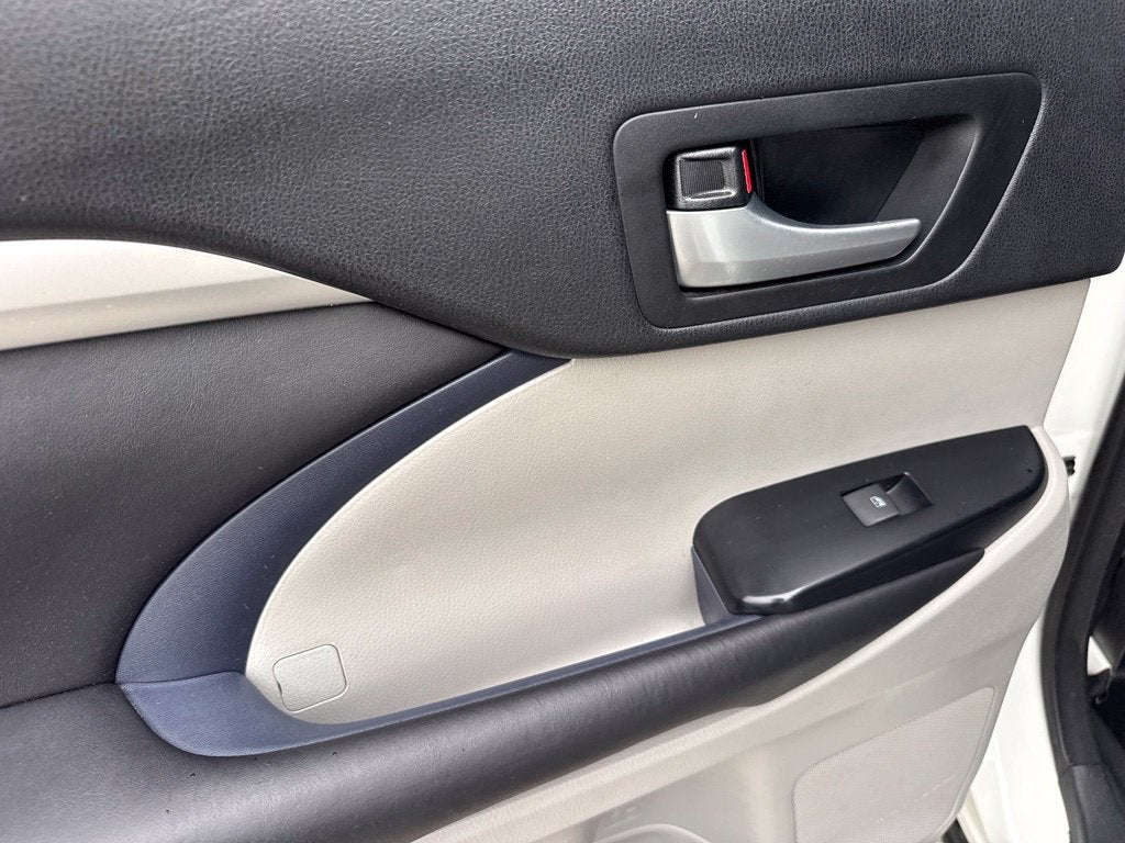 2016 Toyota Highlander XLE V6