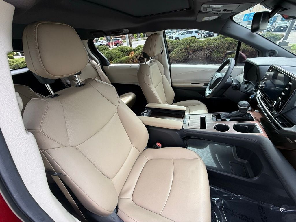2024 Toyota Sienna XLE 7 Passenger
