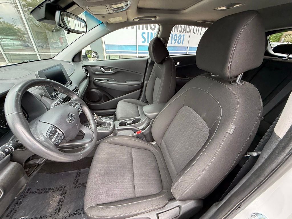2022 Hyundai KONA SEL