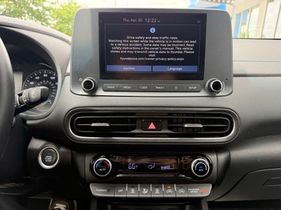 2022 Hyundai KONA SEL