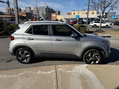 2025 Hyundai VENUE SEL