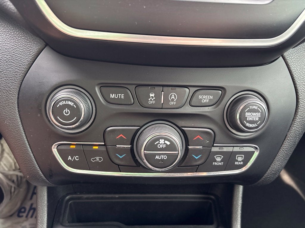 2020 Jeep Cherokee Lux
