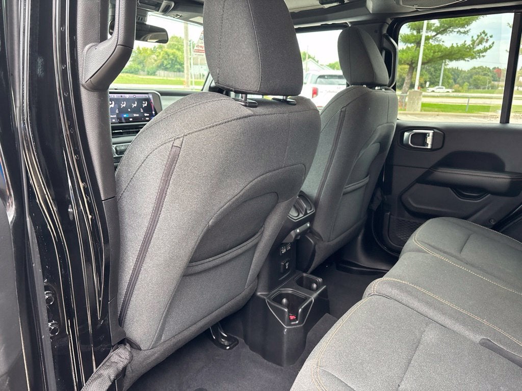 2025 Jeep Wrangler Sahara