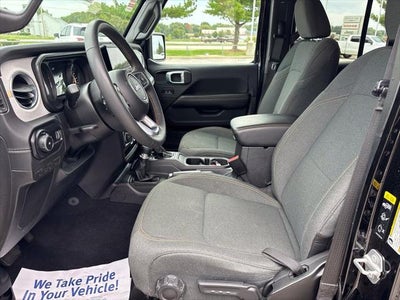 2025 Jeep Wrangler 4-Door Sahara 4x4