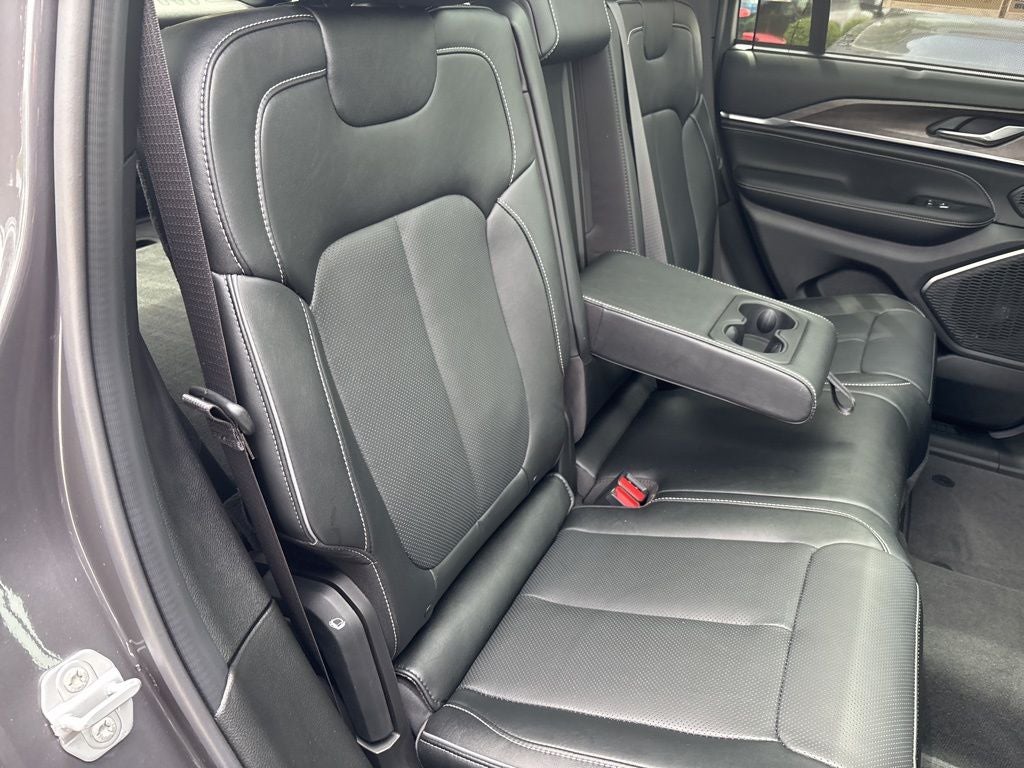 2025 Jeep Grand Cherokee Overland