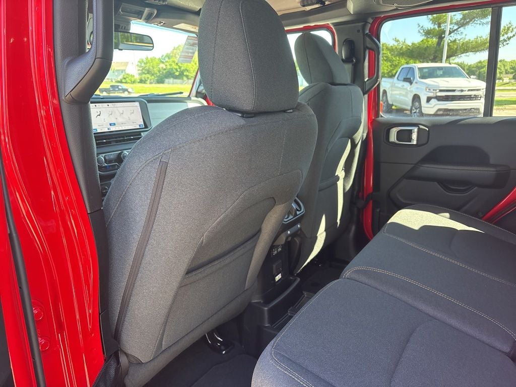 2025 Jeep Wrangler Sahara 4xe