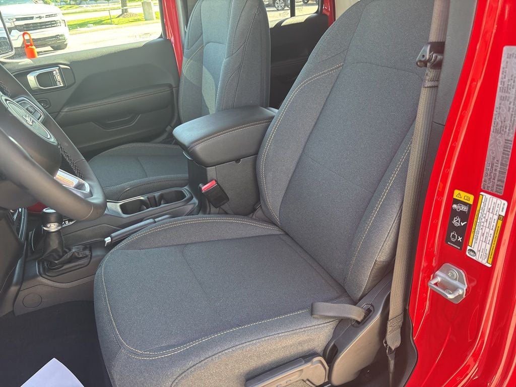 2025 Jeep Wrangler Sahara 4xe