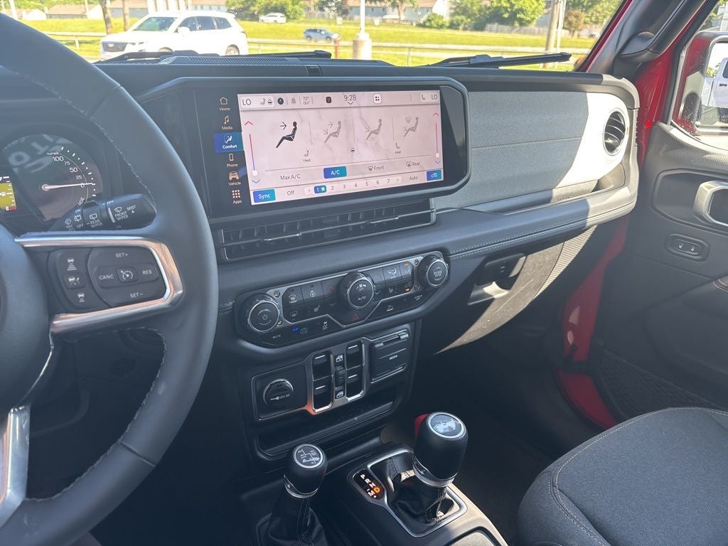 2025 Jeep Wrangler Sahara 4xe