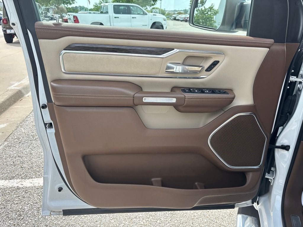 2020 RAM 1500 Laramie Quad Cab 4x4 6'4' Box
