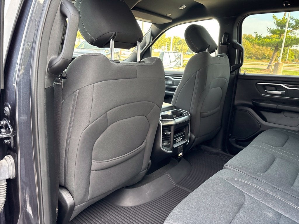 2020 RAM 1500 Big Horn Crew Cab 4x4 5'7' Box